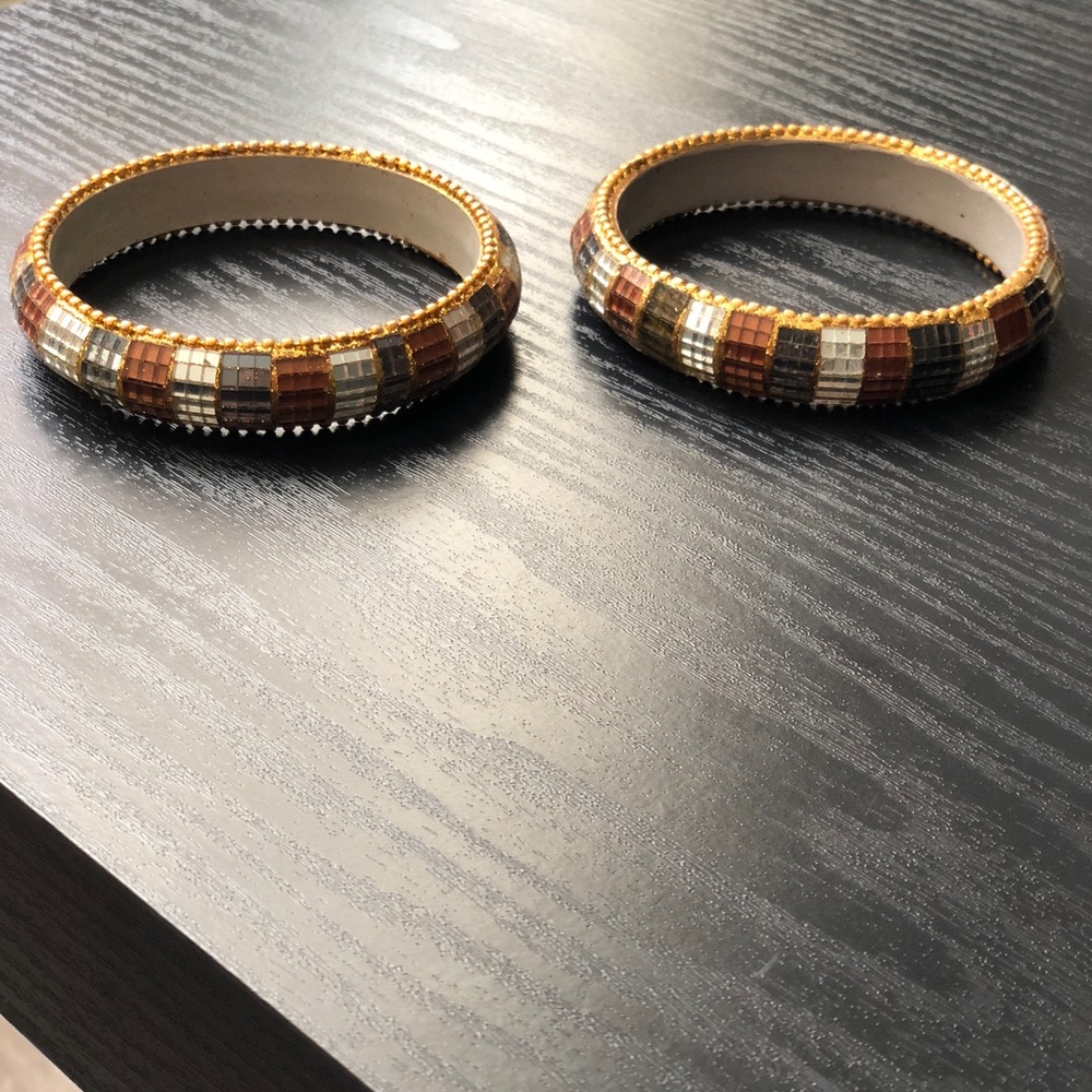 Patterned bracelets - Picture 2 of 2